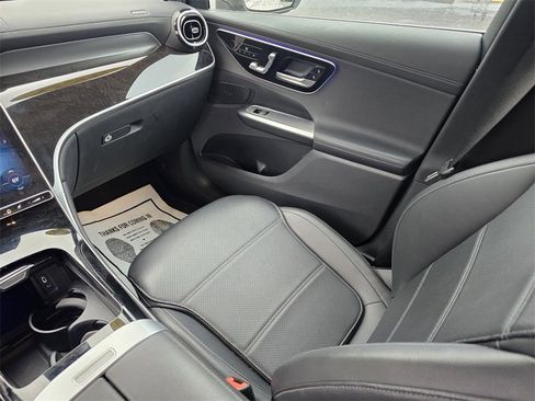 Certified 2024 Mercedes-Benz GLC 300 4MATIC image 27