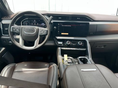 Used 2024 GMC Sierra 3500 Denali w/ Technology Package AWD/4WD image 21