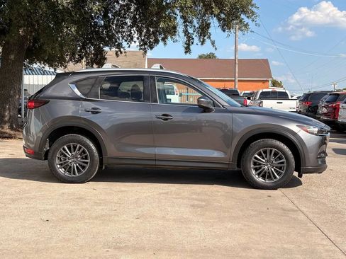 Used 2019 MAZDA CX-5 Touring FWD image 2