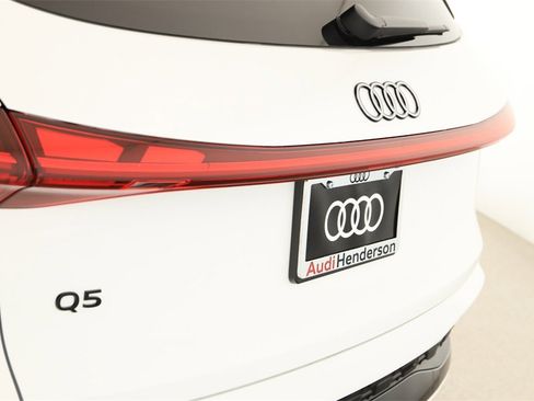 New 2025 Audi Q5 Prestige image 29