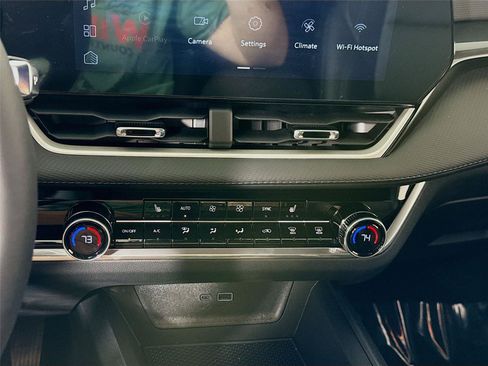 New 2026 Chevrolet Equinox LT w/ Convenience Package II AWD/4WD image 10