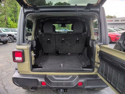 Used 2025 Jeep Wrangler Unlimited Sport AWD/4WD image 30