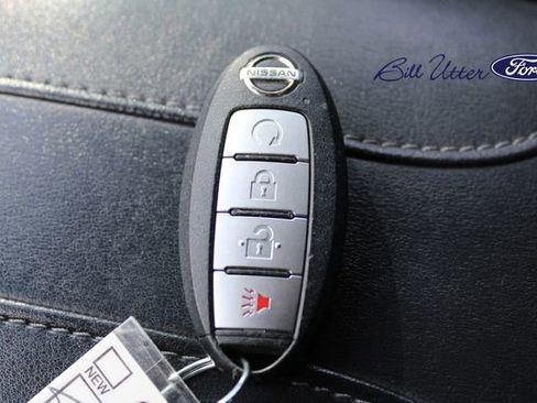 Used 2021 Nissan Rogue Sport SV image 24