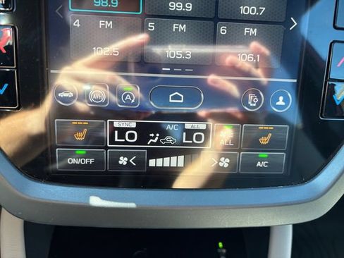 Certified 2025 Subaru Forester Premium AWD/4WD image 19