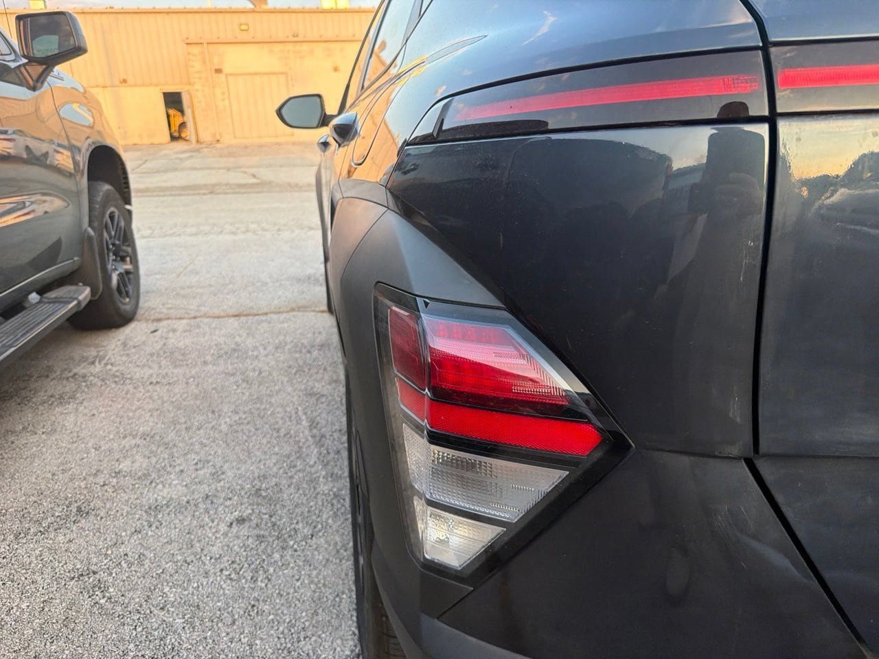 Used 2024 Hyundai Kona SEL FWD image 4