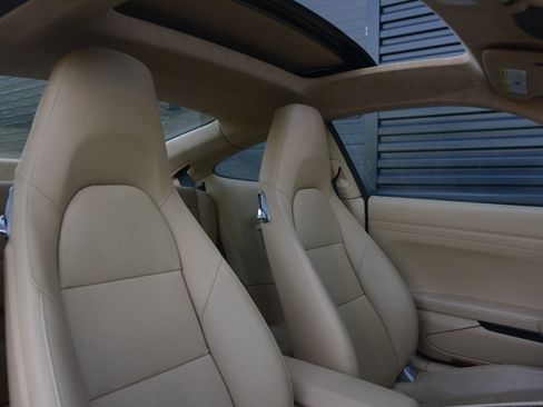 Certified 2014 Porsche 911 Carrera RWD image 28