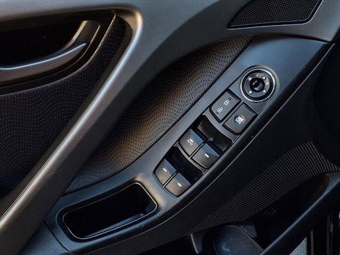 Used 2013 Hyundai Elantra Limited w/ Technology Pkg image 17