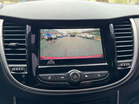Used 2019 Chevrolet Trax LT w/ LT Convenience Package FWD image 26
