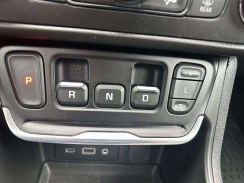 Used 2021 GMC Terrain SLT AWD/4WD image 22