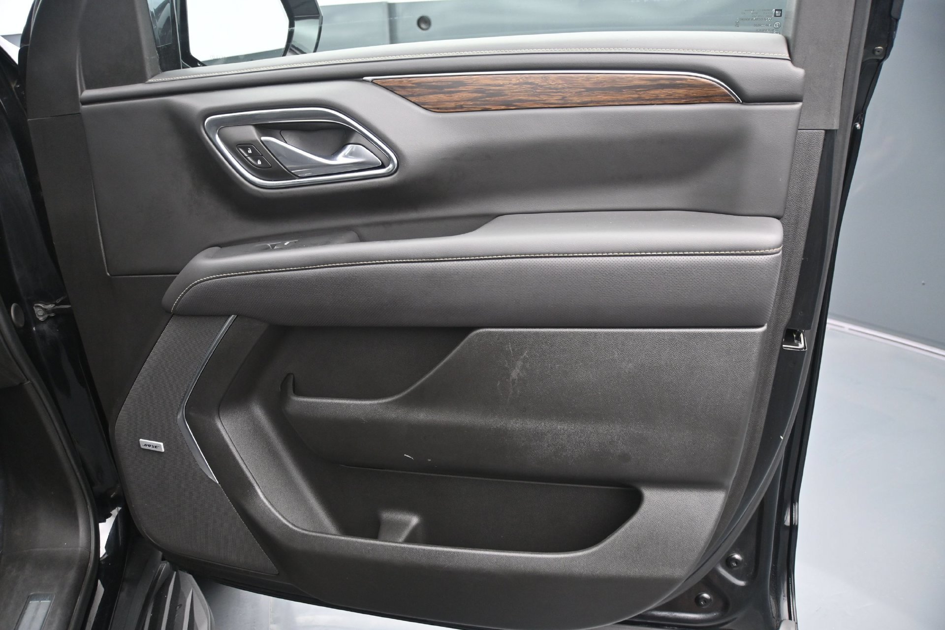 Used 2023 Chevrolet Suburban Premier AWD/4WD image 12