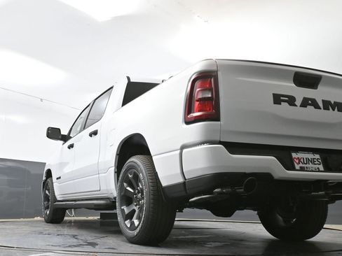 New 2026 RAM 1500 Express AWD/4WD image 44