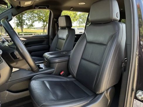 Used 2024 Chevrolet Suburban LT AWD/4WD image 27