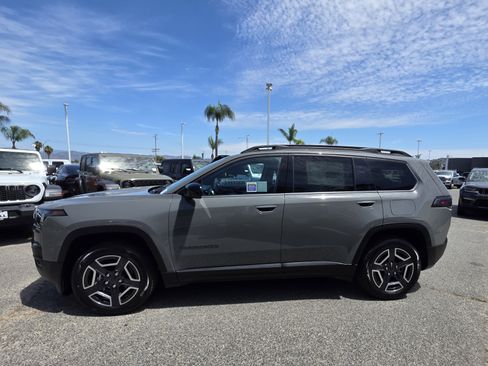 New 2026 Jeep Cherokee Laredo AWD/4WD image 2
