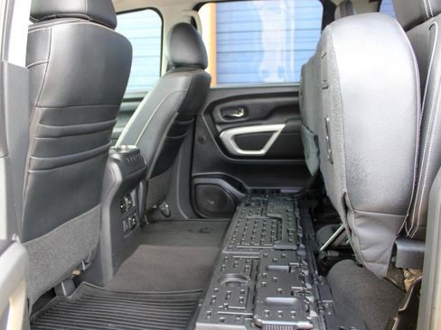 Used 2017 Nissan Titan PRO-4X w/ Pro-4x Convenience Package image 36