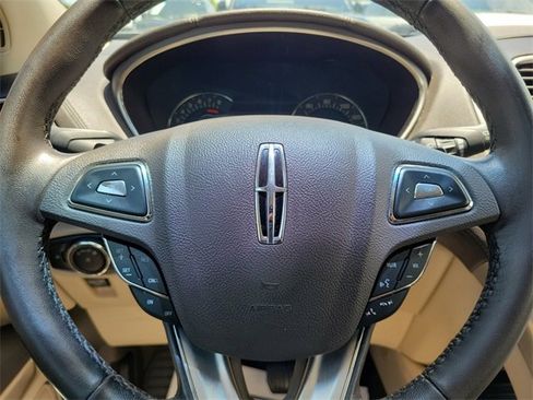 Used 2018 Lincoln MKX Premiere image 14