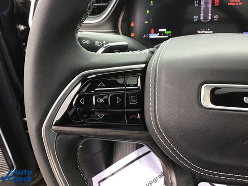 Used 2022 Jeep Grand Cherokee Overland image 33