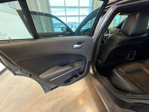 Used 2021 Dodge Charger SXT w/ Leather Interior Group RWD image 15