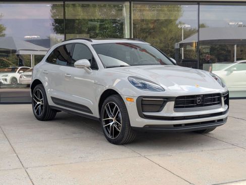 New 2026 Porsche Macan AWD/4WD image 7