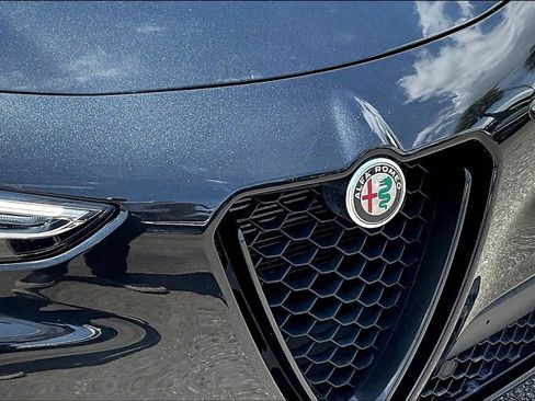 Used 2022 Alfa Romeo Stelvio Sprint AWD/4WD image 30