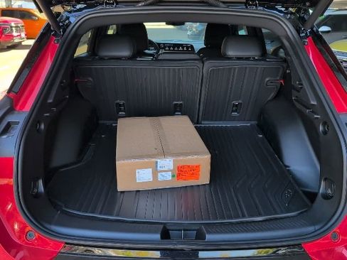 New 2026 Chevrolet Equinox EV RS image 10