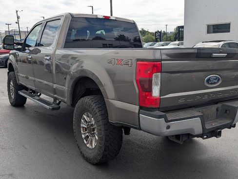 Used 2019 Ford F250 XLT w/ XLT Premium Package AWD/4WD image 3