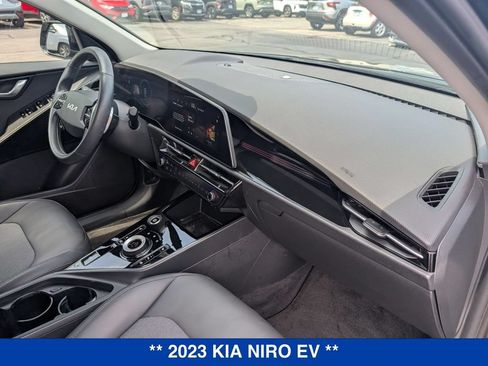 Used 2023 Kia Niro Wind w/ Wind Preserve Package FWD image 41