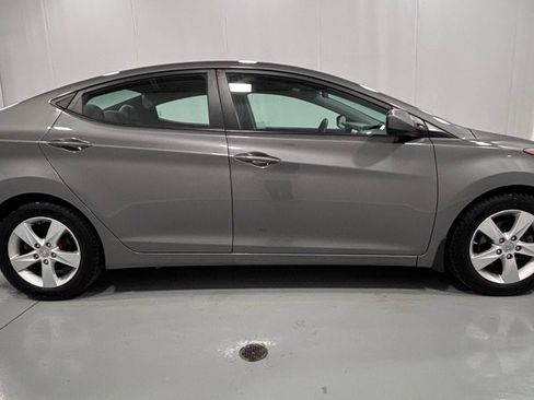 Used 2013 Hyundai Elantra GLS w/ Preferred Pkg FWD image 4