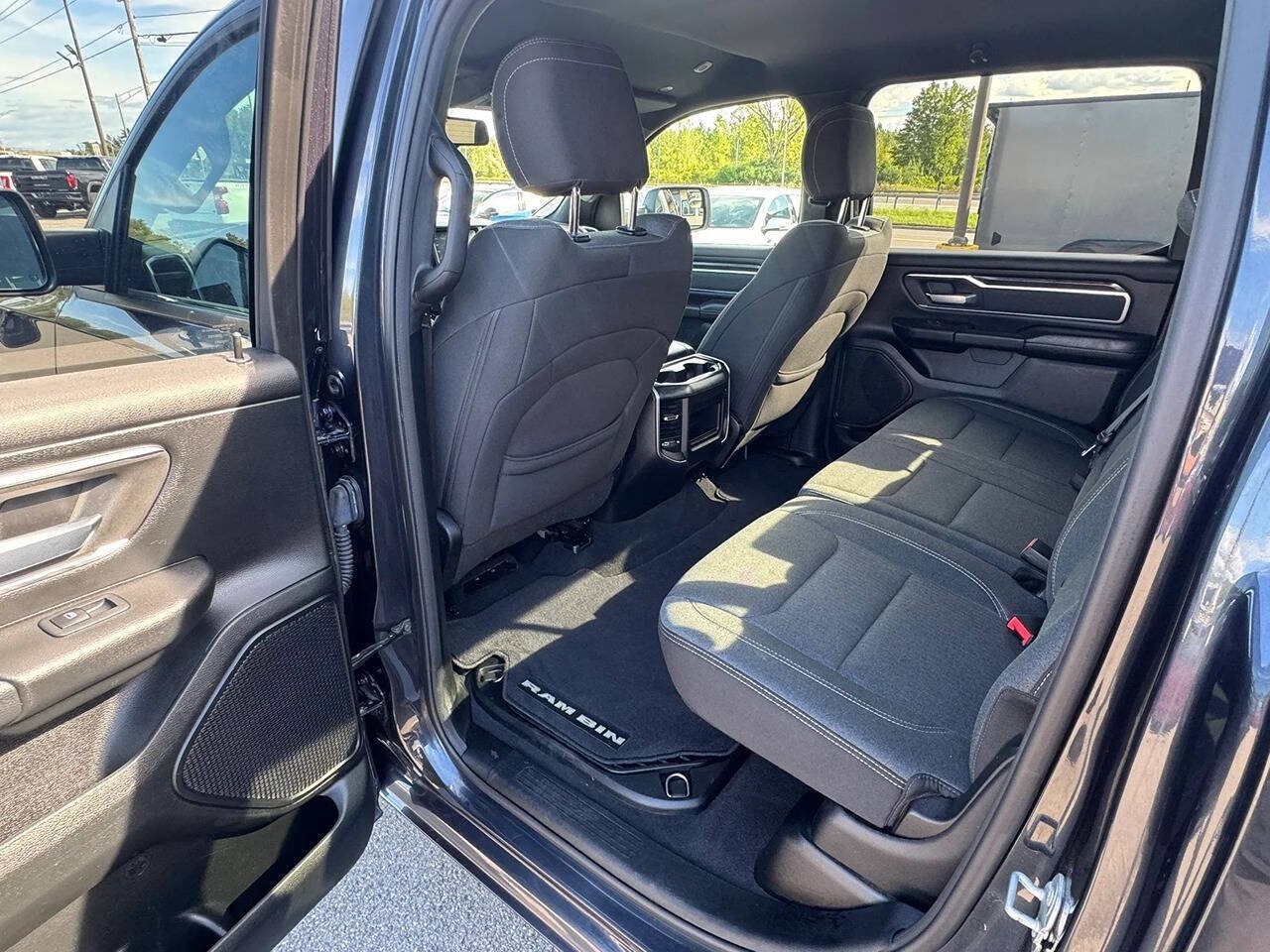 Used 2019 RAM 1500 Big Horn AWD/4WD image 11