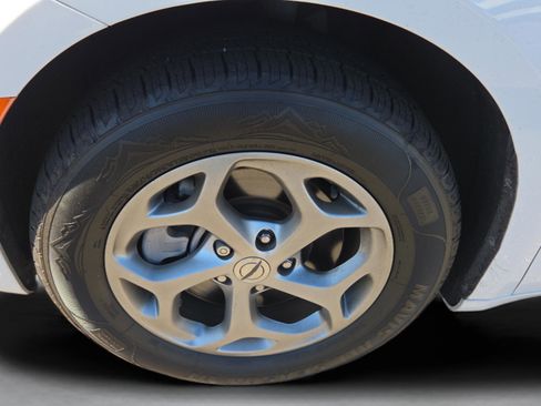 Used 2022 Chrysler Pacifica Limited w/ Uconnect Theater Family Group image 30