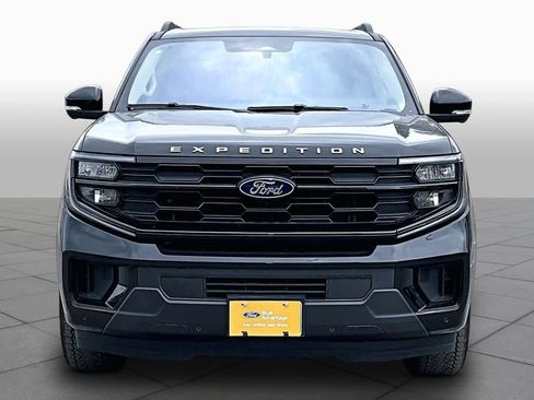 Certified 2025 Ford Expedition Active AWD/4WD image 4