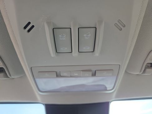 Used 2017 Buick Encore Preferred w/ Experience Buick Package image 18