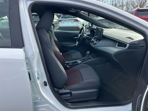 Used 2025 Toyota Corolla SE image 15