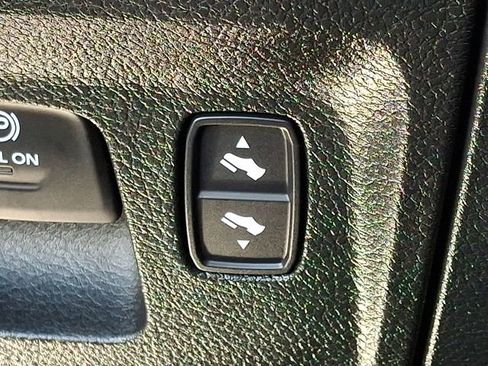 Used 2023 RAM 1500 Big Horn AWD/4WD image 28
