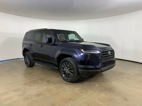 Used 2024 Lexus GX 550 w/ Cold Area Package AWD/4WD image 5