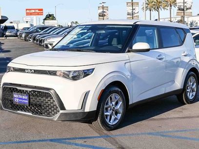 Used 2024 Kia Soul LX w/ Option Group 015