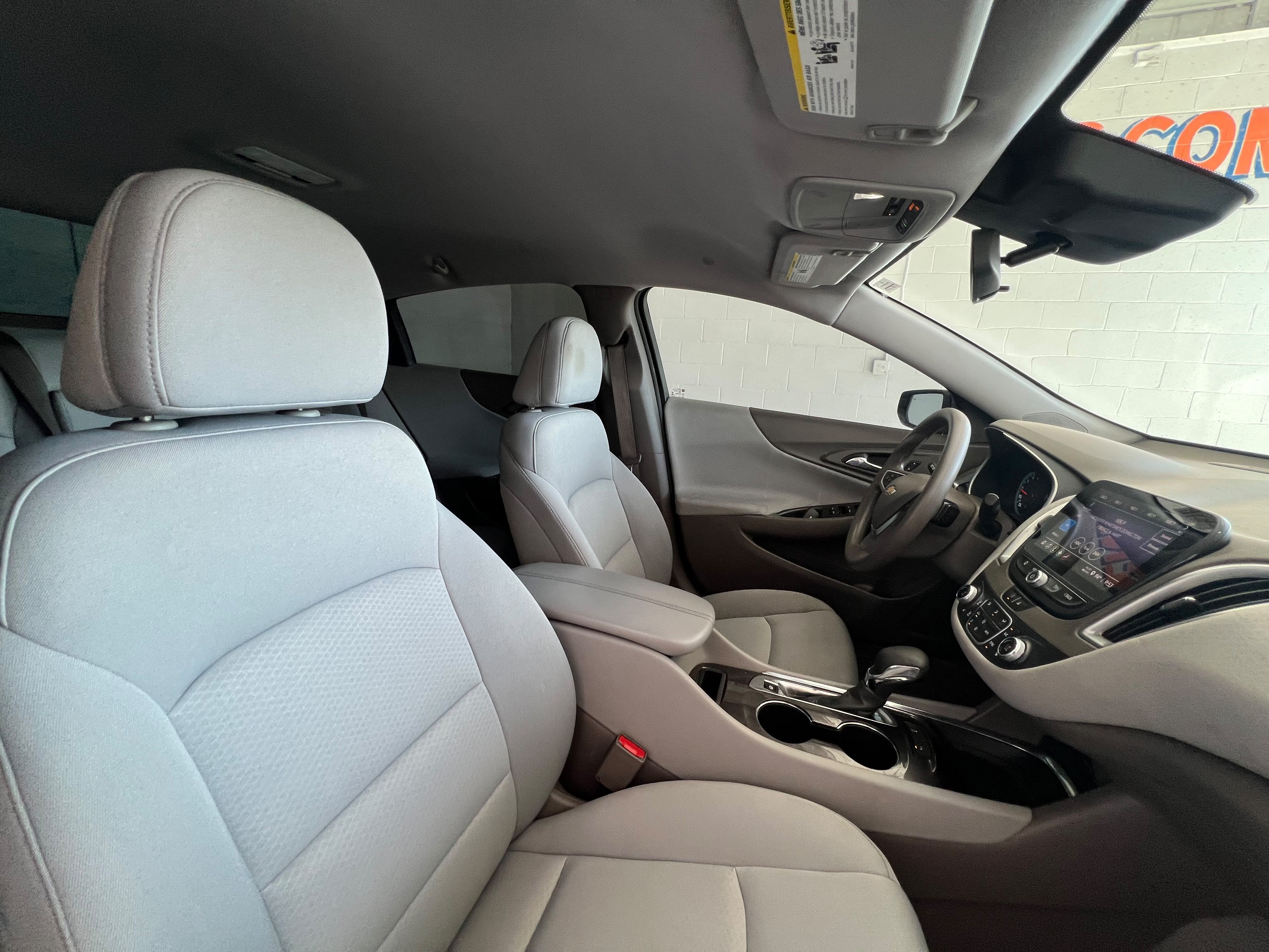 Used 2022 Chevrolet Malibu LT FWD image 15