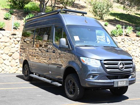 Used 2022 Mercedes-Benz Sprinter 2500 image 3