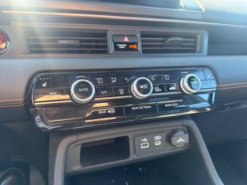 Used 2024 Honda Pilot TrailSport image 31