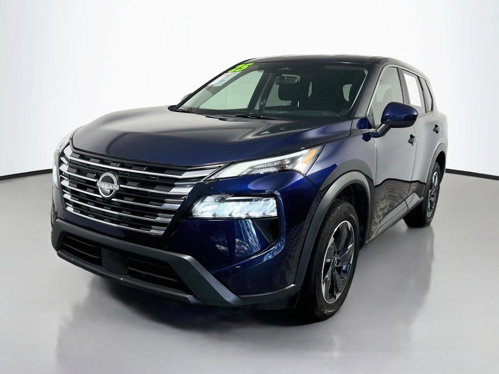 Used 2025 Nissan Rogue SV FWD image 7