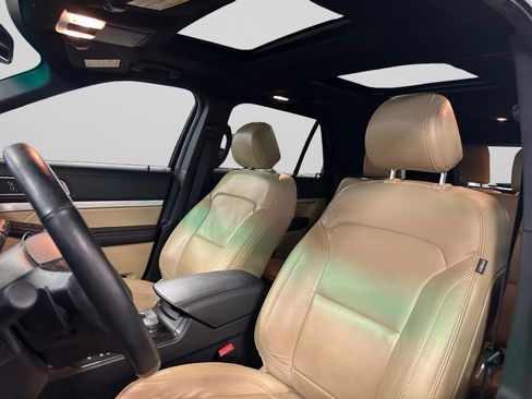 Used 2016 Ford Explorer XLT w/ Equipment Group 202A image 36