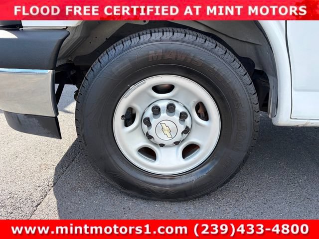Used 2022 Chevrolet Express 3500 w/ Power Convenience Package RWD image 19