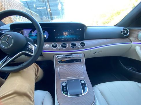 Used 2023 Mercedes-Benz E 350 4MATIC Sedan image 20