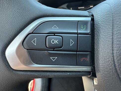 Used 2024 Jeep Compass Latitude AWD/4WD image 28
