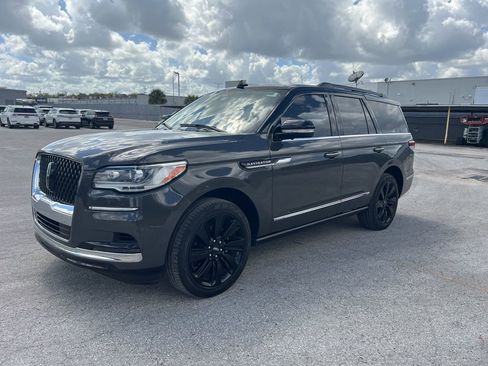 Used 2023 Lincoln Navigator Black Label image 7