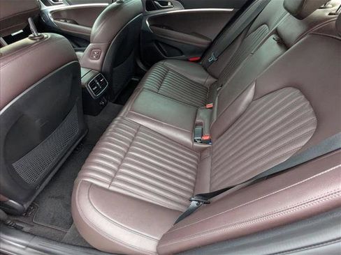 Used 2022 Genesis G70 2.0T w/ Prestige Package image 17