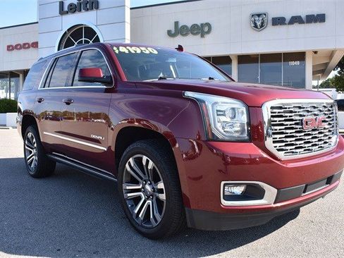Used 2019 GMC Yukon Denali w/ Denali Ultimate Package image 3