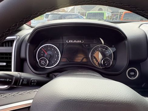 New 2026 RAM 1500 4x4 Crew Cab image 18