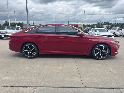 Used 2018 Honda Accord Sport image 4