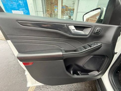 Used 2024 Ford Escape ST-Line Select w/ Tech Pack #2 image 12