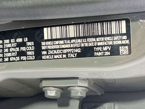 Used 2023 Jeep Renegade Trailhawk AWD/4WD image 30